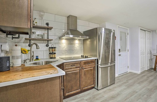 Saddle Brook Apartment | Soccer Fans! Studio 15 Min to MetLife - Sleeps 4