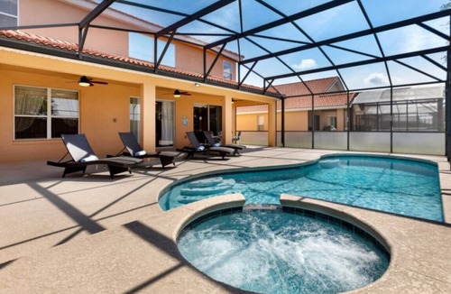 Solana Apartment | Solana Family Villa: 6 Bdr Large Pool, Spa