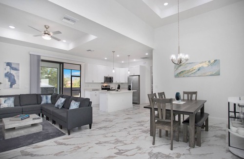 Sunshine House | Solana Oasis Vacation Home
