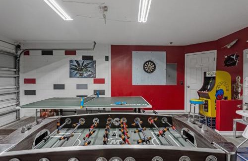 Solana Villa | Solana Tropical house with pool, game room near Disney