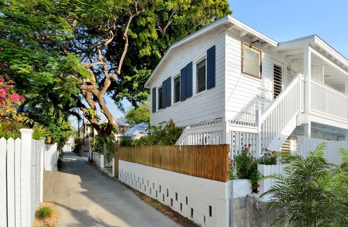 Key West Historic District House | ~ SOLARIS GARDEN ~ Relax and enjoy this Bohemian dream on a quaint lane.