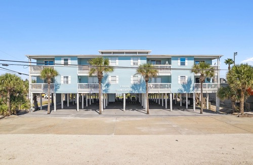 Bahama Beach Condo | Somerset #205 | Great Location with Easy Walk to Beach!