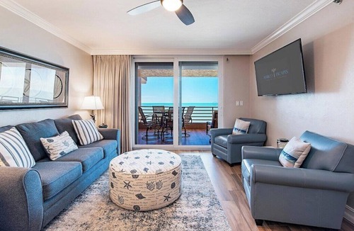 Marco Island Condo | SOMERSET 812 - Weekly Beachfront Vacations Permitted!