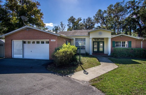 Dunnellon House | Somewhere. for Birding and Boating