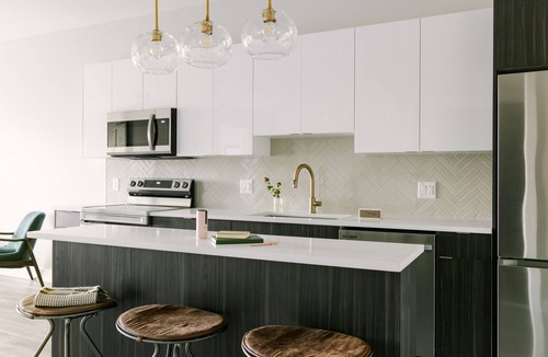 Hawthorne Apartment | Sonder Ovation | Superior One-Bedroom Apartment w/Juliet Balcony