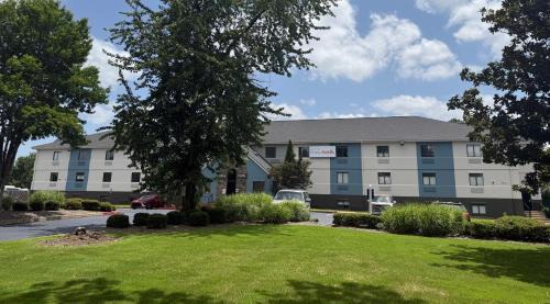 Ellendale Hotel | Sonesta Simply Suites Memphis