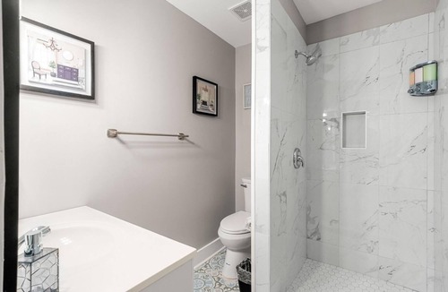 Candler-McAfee House | Sophisticated Comfort by Deity Villas