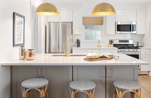 Harleston Village House | Sophisticated Fitzsimons Townhouse near Colonial Lake!