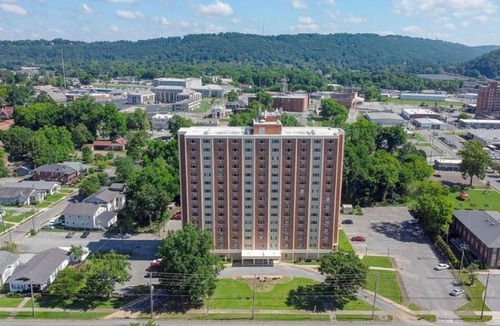 Gadsden Apartment | Sophisticated studio apartment in Gadsden, AL