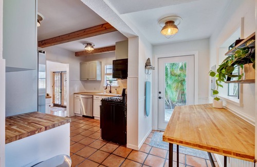 Parker Ridge House | SoSo Orchid House - Historic Tropical Retreat