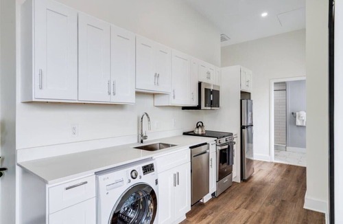 Center City East Apartment | Sosuite | 1BR Apt w W/D, Gym, Lounge, Park View