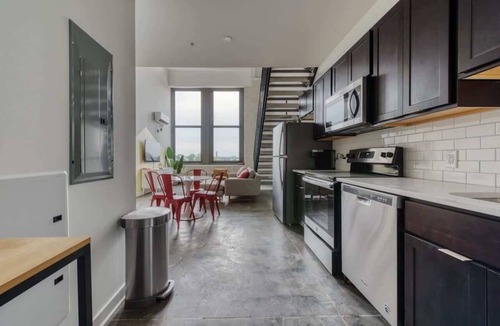 West Philadelphia Apartment | Sosuite | 2BR Loft w W/D, Gym, Lounge