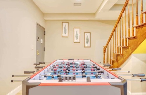 Chinatown Apartment | Sosuite | Foosball 3BR Apt w W/D
