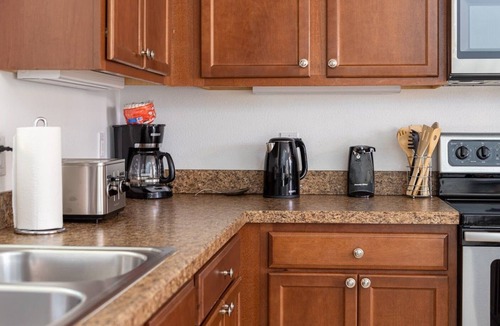 Veranda Palms Villa | South facing pool & spa on water conservation area in gated community