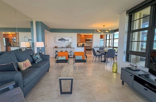 Marco Island Condo | South Seas Tower 4- 812: Beautifully Updated; Large Balcony