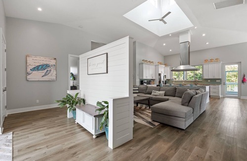 North Captiva House | South Side Tortuga Sunset Pool, Cart & Starlink – Limited-Time Year-End Savings!