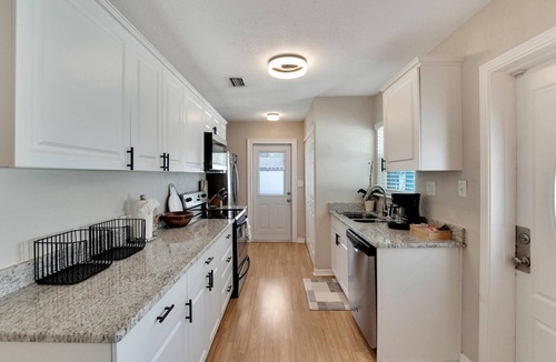 Sun Bay South House | South Tampa Pool Home!