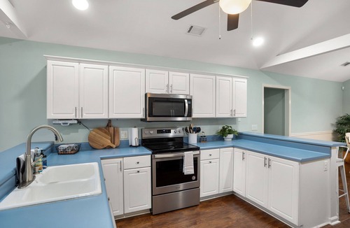 Beaufort House | Southern Belle - Close to Parris Island for Marine Graduations!