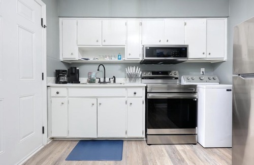 Columbus Apartment | Southern Charm 4-0