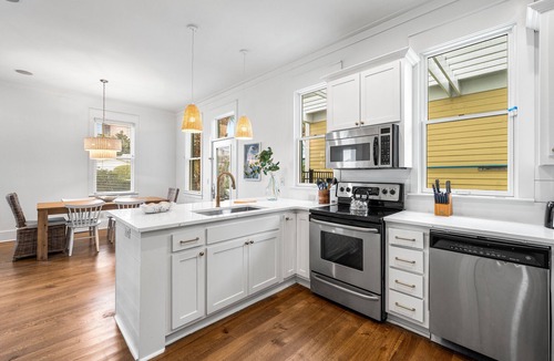 Frangista Beach House | Southern Comfort*FrangistaBeach*2Pools*BeachView*