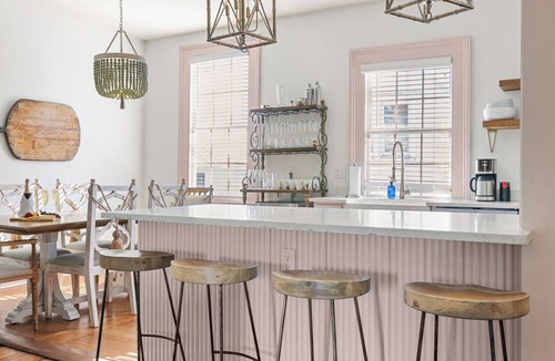 Cannonborough Elliotborough House | Southern Ease, Contemporary Flair | The Charleston
