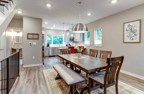 Asheville Villa | Southside Ave Townhome In Brewery District