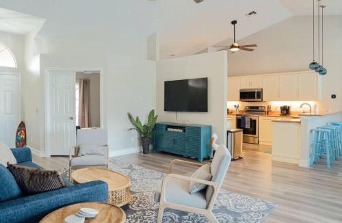 Crown Pointe House | Sovanita House Naples, FL