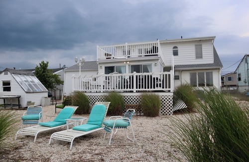 Mystic Island House | Spacious Waterfront Vacation Home, 4 Bedrooms, Sleeps 12