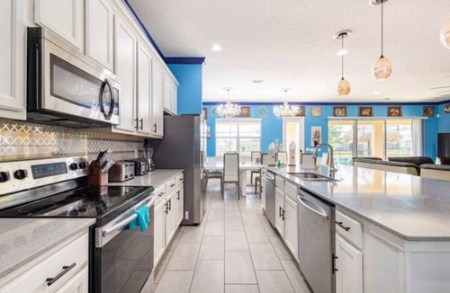 Kissimmee House | SPACE - WONDER - SPORTS - SAFARI QUADRUPLE LISTING, sleeps 156
