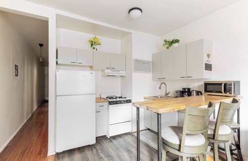 Bloomingdale Apartment | Spacious 2 bed, 1.5 bath unit near Columbia University
