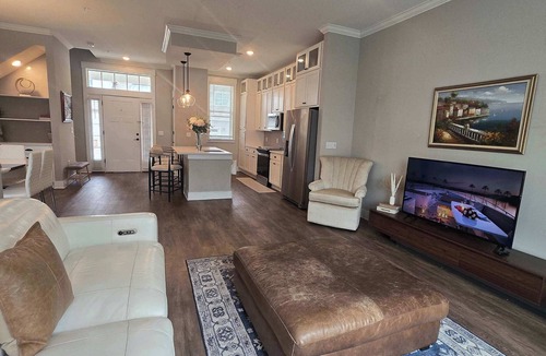 Pineville Condo | Spacious 2‑BR Townhouse — Pool, Gym & Grills | Prime Ballantyne Location