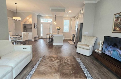 Pineville Condo | Spacious 2‑BR Townhouse — Pool, Gym & Grills | Prime Ballantyne Location
