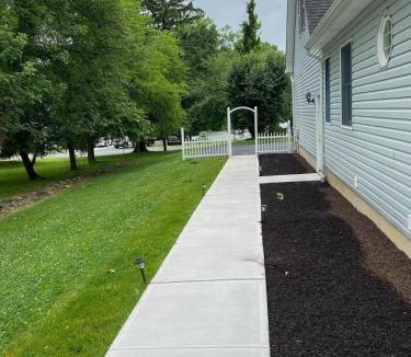 Lawrenceville Apartment | Spacious 2BD near Princeton, Cafes! Family, Backyard, Parking