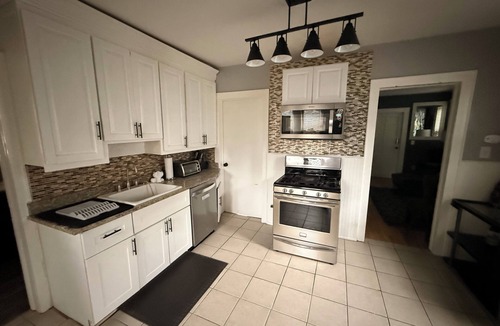Orange Apartment | Spacious 2BR Apartment Near NJ Transit