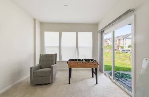 Hanover House | Spacious 3-bedroom, 3 level townhome in amazing Severn with amenities
