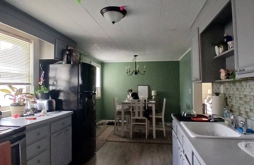 Franklin Apartment | Spacious 3-bedroom apartment in Franklin close to Crystal Springs