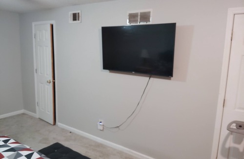 Loganville House | Spacious 3-bedroom house in beautiful Loganville with AC