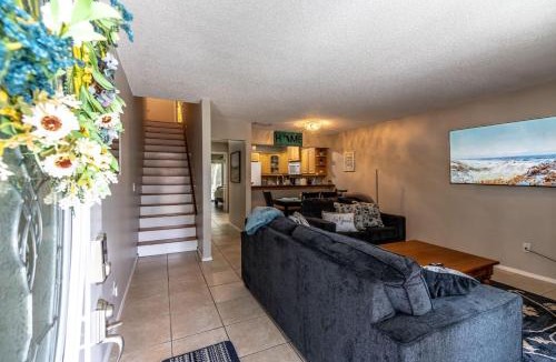 Orange Park House | Spacious 3 BR Near NAS Jax l BBQ WiFi DirecTV
