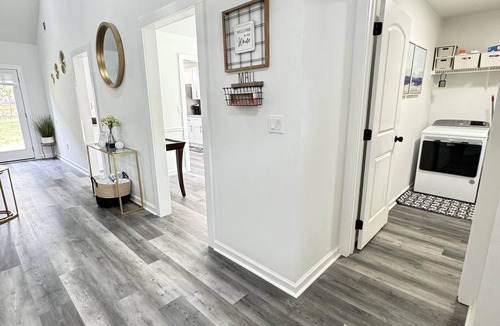 Loganville House | Spacious 3BR Loganville Retreat w/Yard
