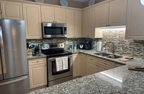Central Myrtle Beach Apartment | Spacious 3BR Myrtlewood Golf Condo - Near The Beach & Broadway at the Beach