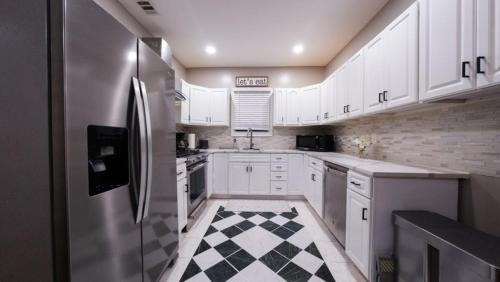 Weequahic Apartment | Spacious 3BR Newark Stay | Near NYC