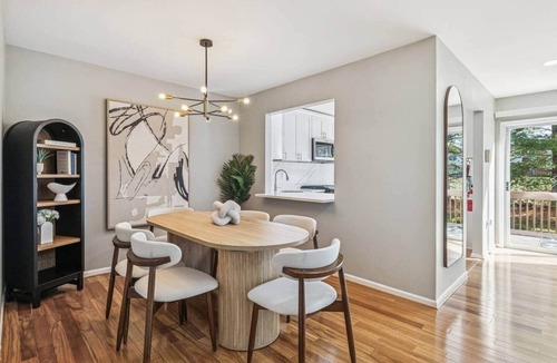 Somerset House | Spacious 3BR Near Rutgers & Princeton & NYC Access