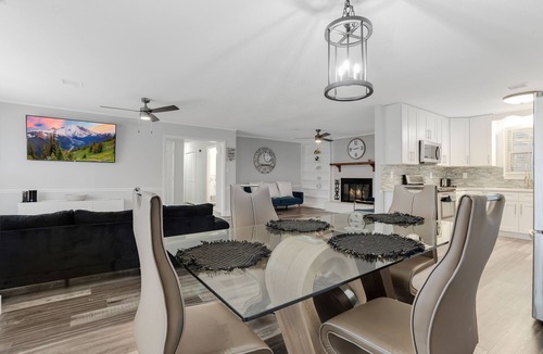 Valley Falls House | Spacious 4-bedroom house in serene Boiling Springs with AC