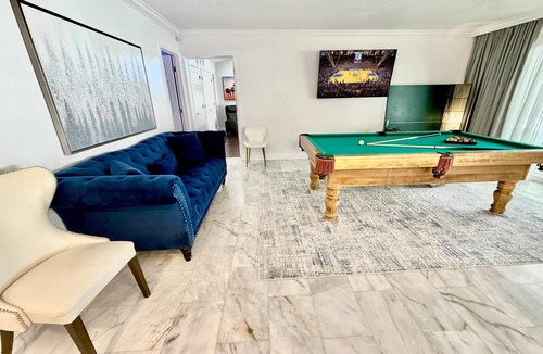 Bearss Plaza House | Spacious 4-Bedroom Home with Huge Sunny Pool, Near Busch Gardens & Clearwater