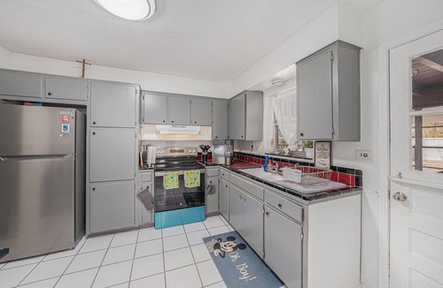 Davis Islands House | Spacious 4-bedroom house in Splendor of Severn Davis Islands!