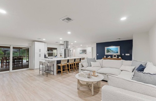 Villas House | Spacious 4-bedroom pet-friendly pool house in lovely Fort Myers near beaches