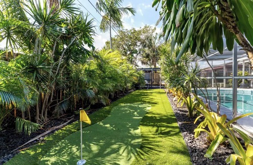 Coral Ridge Isles House | Spacious 4-bedroom house with WiFi Pool Backyard in wonderful Oakland Park