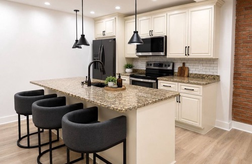 Frankford House | Spacious 4-bedroom house in terrific Philadelphia with AC