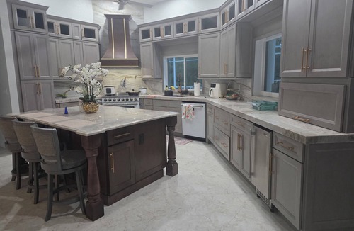 Harbour Heights House | Spacious 4-bedroom house Waterfront