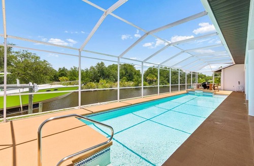 Harbour Heights House | Spacious 4-bedroom house Waterfront